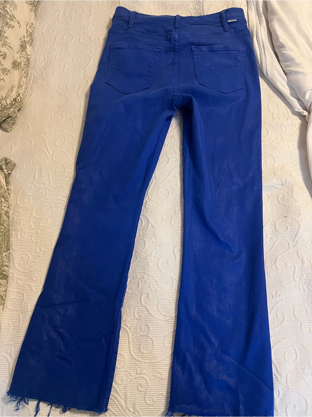 MOTHER Blue Ankle Fray 'The Hustler' Jeans